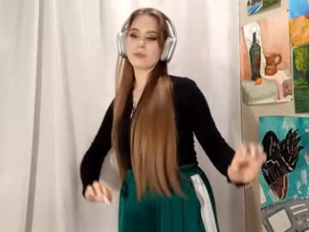 nadinenovosel webcam model stream image