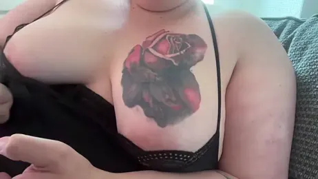 AddictiveRose_25 webcam model stream image