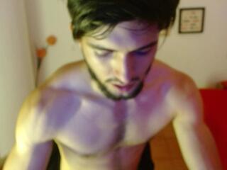 Zyon Benet webcam model stream image