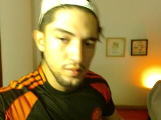 Zyon Benet webcam model stream image