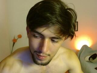 Zyon Benet webcam model stream image