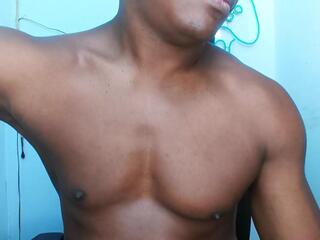 Kendo Muscle Big webcam model stream image