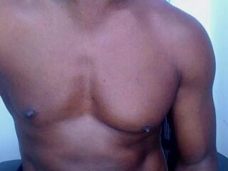 Kendo Muscle Big webcam model stream image