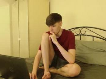 heyitsyourboy webcam model stream image