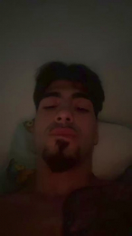 Jovencitobcn21 webcam model stream image