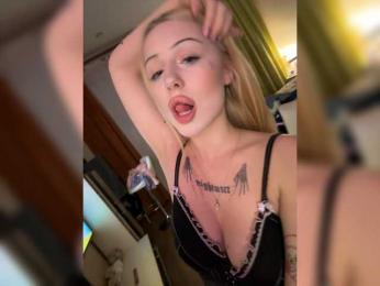 Babyblonde webcam model stream image