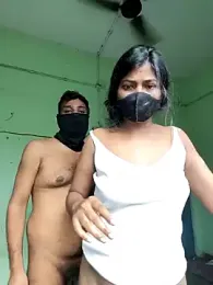 renu_143 webcam model stream image