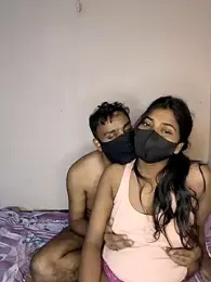renu_143 webcam stripchat model stream image