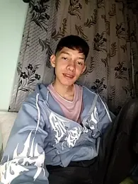 heyy_noah11 webcam model stream image