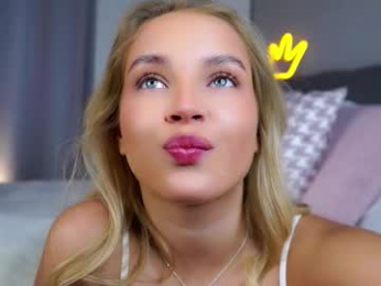 lipswithsmileonthem webcam model stream image