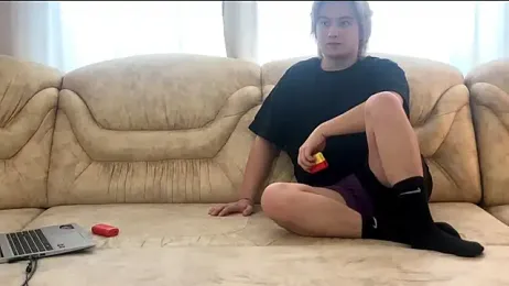 baby_on_face webcam model stream image