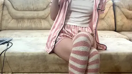 baby_on_face webcam model stream image