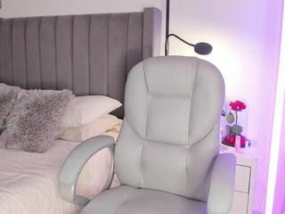 Irina Evans webcam model stream image
