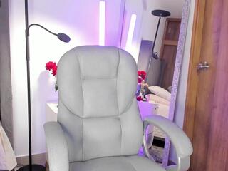Irina Evans webcam model stream image