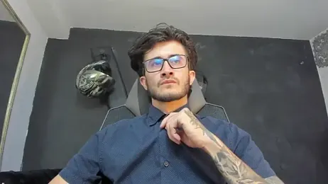 Loggan_donnelly webcam model stream image