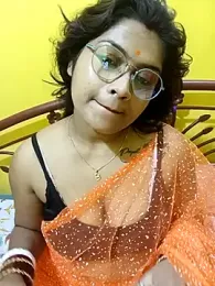 Naughty-Chaaya webcam model stream image