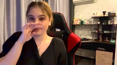 AguedaHoltz webcam model stream image