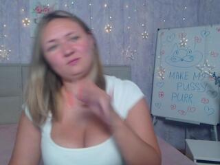 Sally Verda webcam model stream image