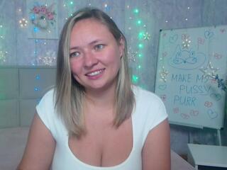 Sally Verda webcam model stream image