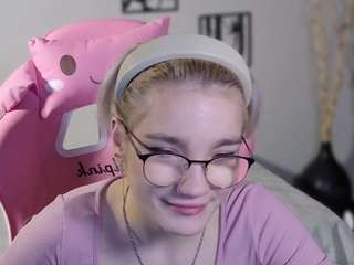 meganlora3 webcam model stream image