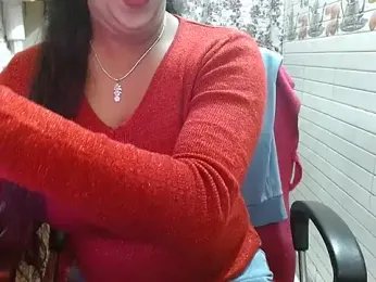 LovingPihu webcam model stream image