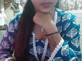 LovingPihu webcam model stream image