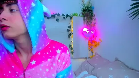 Twinkk_Guy webcam model stream image