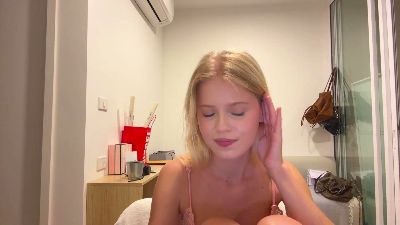 LeliaHier webcam cam4 model stream image