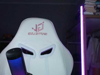 QWEENII webcam bongacams model stream image