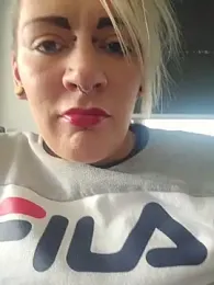 PinkTheHawk webcam model stream image