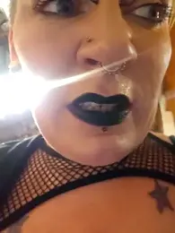 PinkTheHawk webcam model stream image