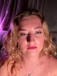 MileySummer webcam model stream image