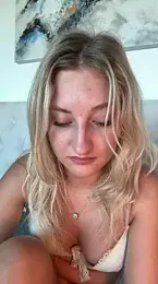 MileySummer webcam model stream image