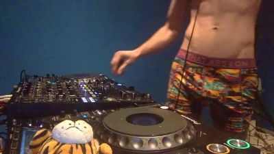 Max_nutt webcam model stream image