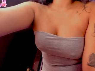 nicolle-cavill webcam model stream image