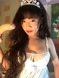 SassyLaurier webcam model stream image