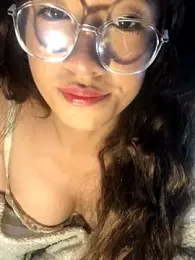 SassyLaurier webcam model stream image