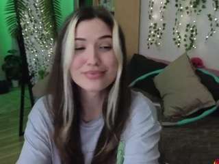 monikavenom webcam model stream image