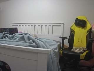 voyeurcam-sexy-little-ana-01 webcam model stream image