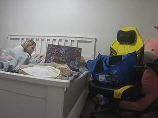 voyeurcam-sexy-little-ana-01 webcam model stream image