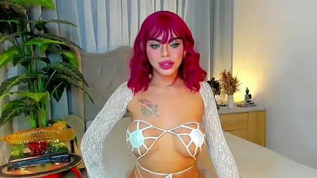 MochaliciousTransOnTop webcam model stream image