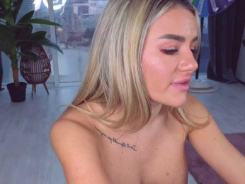 SpoilM3Mor3 webcam model stream image