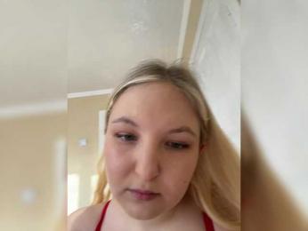 SweetRaffaellaDi webcam model stream image