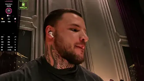 OliverSport webcam model stream image