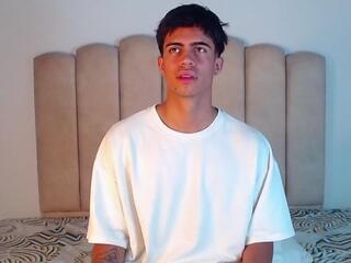 Cody Pipper webcam model stream image