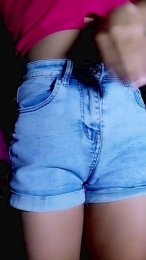 Scarlett_pee webcam model stream image