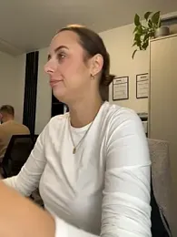 Hii_Lolla webcam model stream image