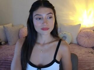 Alejandhra webcam model stream image