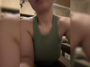 ZzzMonika webcam model stream image