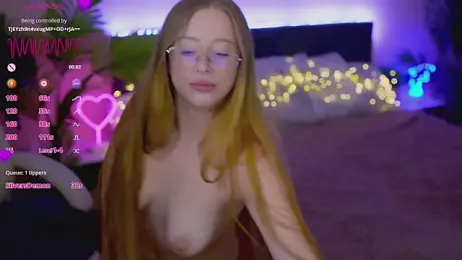 SilverrMoon webcam model stream image